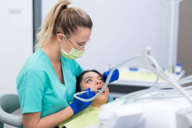 Best Emergency Tooth Extraction in Pella, IA